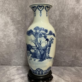 BLUE AND WHITE CHARACTER PATTERN PORCELAIN VASE
