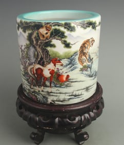 ROUND PORCELAIN BRUSH POT WITH 12 ZODIAC SIGNS