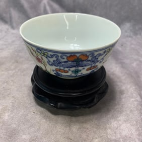 SMALL FAMILLE-ROSE FLORAL AND BIRD BOWL