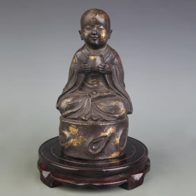 A FINE BRONZE BUDDHA STATUE