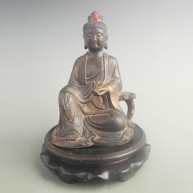A FINE GILT BRONZE GUANYIN STATUE