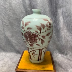 YUAN DYNASTY UNDERGLAZE RED FLORAL PHOENIX MEIPING VASE