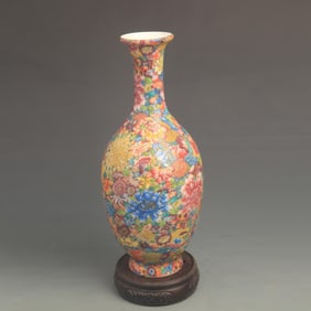 FAMILLE-ROSE ABUNDANT FLOWERS PATTERN OLIVE FORM PORCELAIN VASE