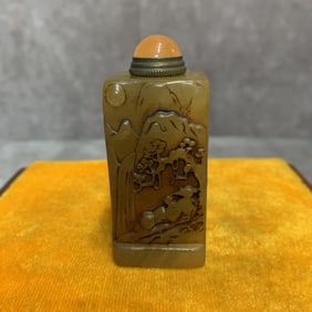A SMALL SHOUSHAN STONE CARVED SNUFF BOTTLE