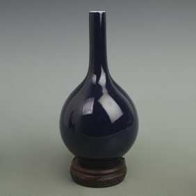 CLEAR BLUE GLAZE BLADDER SHAPED PORCELAIN VASE