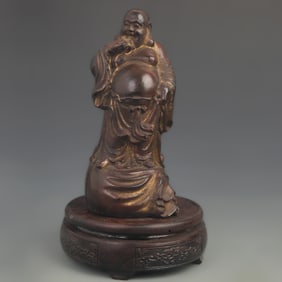 A FINE GOLD PAINTED WOODEN STATUE OF HOTEI (LAUGHING BUDDHA)