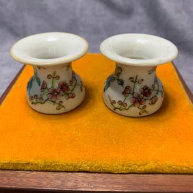 PAIR OF QING DYNASTY FAMILLE ROSE FLORAL WINE CUPS
