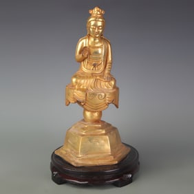 A FINE GILT BRONZE BUDDHA STATUE
