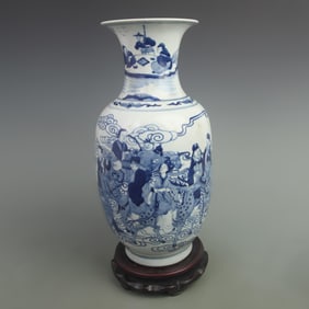 BLUE AND WHITE EIGHT IMMORTALS PATTERN PORCELAIN VASE