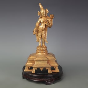 A FINE GILDED BRONZE BUDDHA STATUE