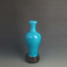 PEACOCK BLUE-GLAZED GUANYIN STYLE PORCELAIN VASE