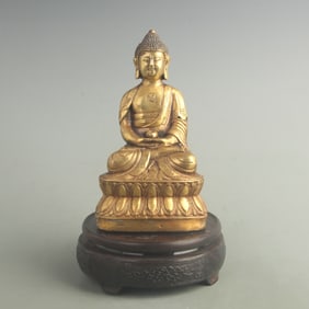 A FINE GILT BRONZE AMITAYUS BUDDHA STATUE