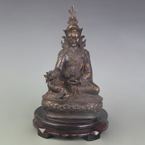 A FINE GTIBETAN BUDDHIST STATUE