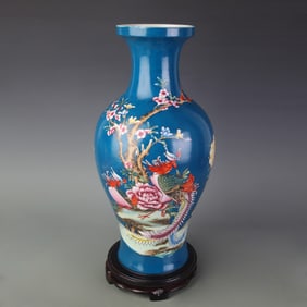 FAMILLE ROSE PEACOCK BLUE GROUND FLORAL AND PHOENIX DESIGN VASE