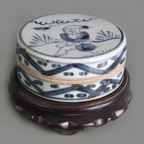 BLUE AND WHITE INK BOX WITH BIRD DESIGN