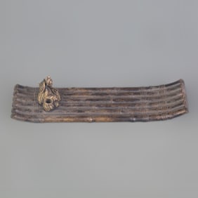 A FINE BRONZE MADE BOAT STYLE INCENSE BASE
