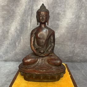 A FINE BRONZE GAUTAMA BUDDHA STATUE