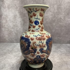 BLUE AND WHITE UNDERGROUND RED DRAGON PATTERN PORCELAIN VASE