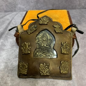 A FINE TIBETAN BUDDHIST GAU BOX