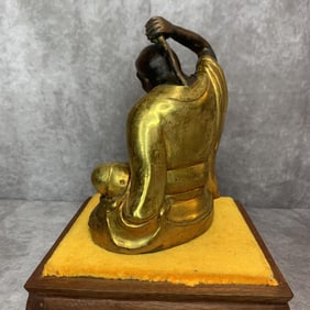 A FINE BRONZE MADE LU HAN FIGURE