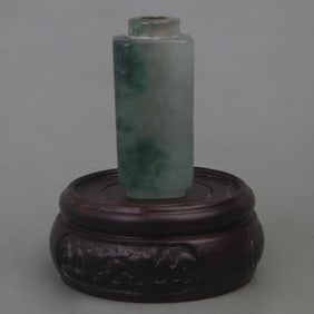 SQUARE JADEITE SNUFF BOTTLE