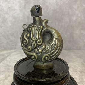 A FINE CHICKEN PATTERN WHITE BRONZE SNUFF BOTTLE