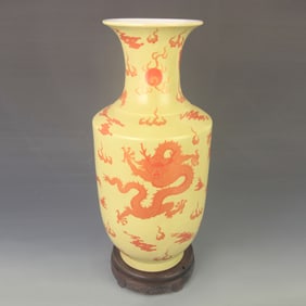 FAMILLE ROSE LARGE VASE WITH YELLOW GROUND AND DRAGON PATTERN
