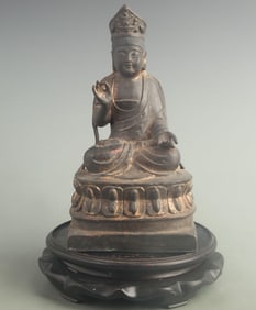 GILT BRONZE SEATED GUANYIN STATUE