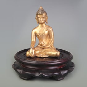 A FINE SHAKYAMUNI BUDDHA STATUE