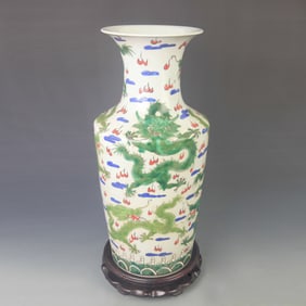 LARGE FAMILLE ROSE DRAGON PATTERN PORCELAIN VASE