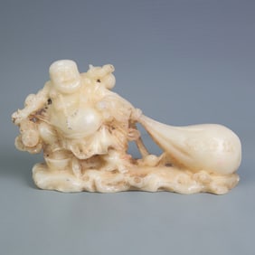 GLASS MADE HOTEI (LAUGHING BUDDHA) ORNAMENT