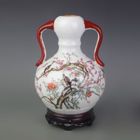 FAMILLE ROSE BIRD AND RUYI PATTERN GARLIC HEAD VASE