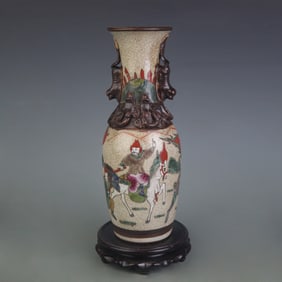WUCAI FIGURES PATTERN DOUBLE-EARED PORCELAIN VASE