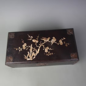 SANDALWOOD WOOD BOX INLAID WITH SHELLFISH AND BIRD MOTIFS