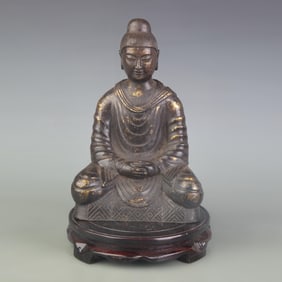 A FINE BRONZE BUDDHA STATUE