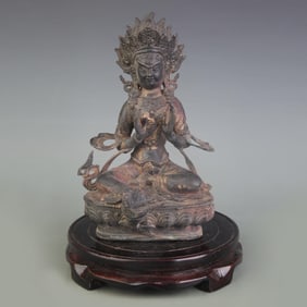 A FINE BUDDHA STATUE