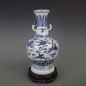 BLUE AND WHITE FLOWER AND BIRD PATTERN PORCELAIN VASE
