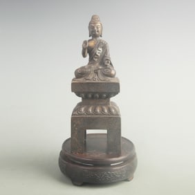 GILT-BRONZE SHAKYAMUNI STATUE
