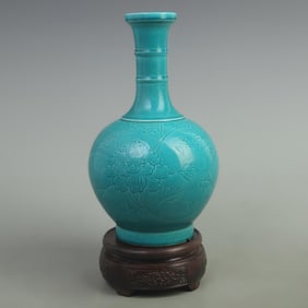 PEACOCK GREEN INCISED PEONY FLORAL PORCELAIN VASE