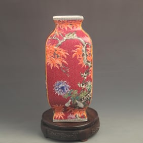 FAMILLE-ROSE PURPLE-GROUND FLORAL PATTERN SQUARE PORCELAIN VASE