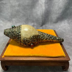 TIBETAN RITUAL CONCH WITH SILVER AND GEMSTONE INLAY