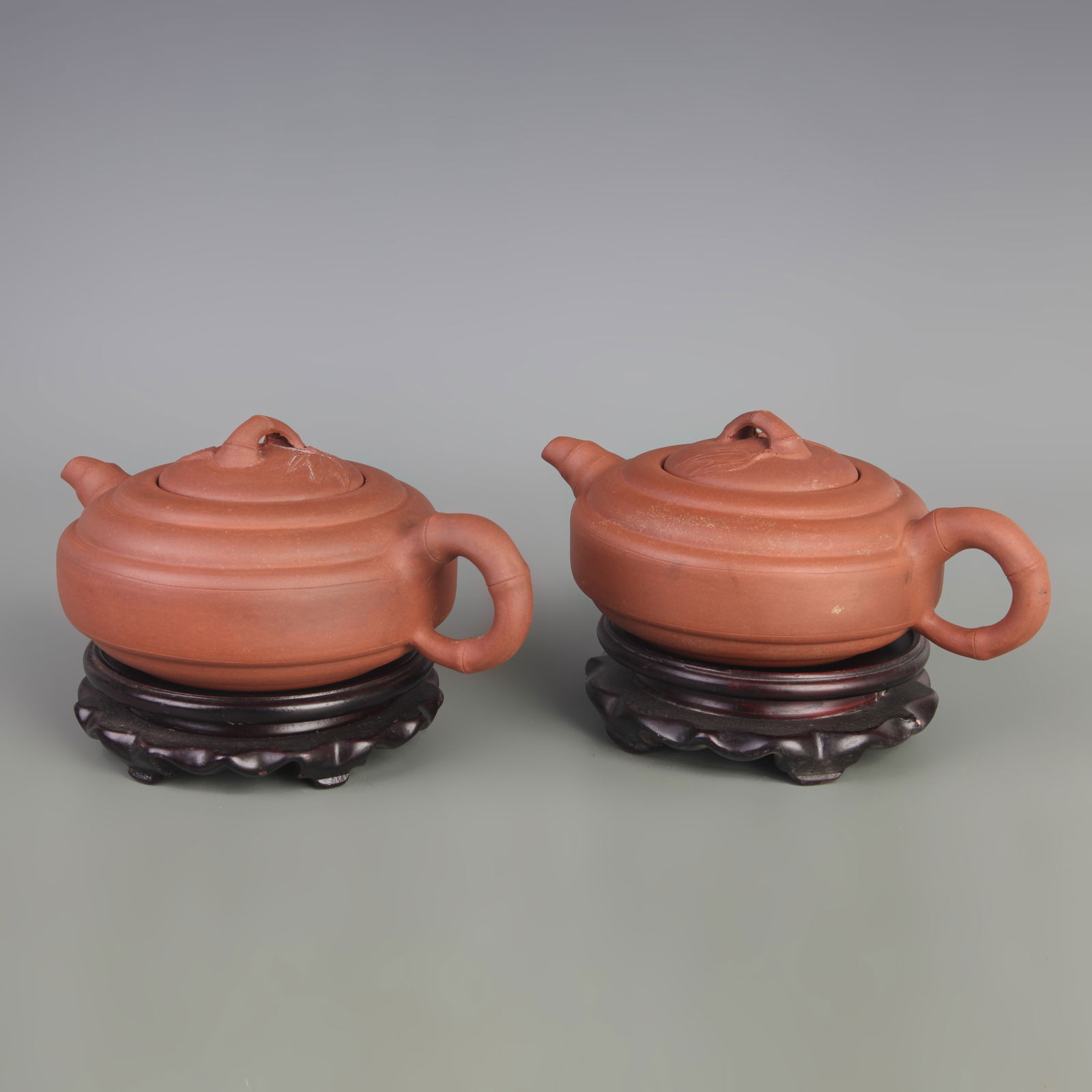 SHORT DRUM-SHAPED YIXING TEAPOT: Modern, Width: 8.0 inch; High: 3.4 inch;