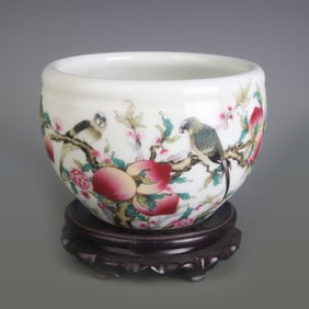 FAMILLE ROSE FLORAL AND BIRD PORCELAIN BRUSH WASHER