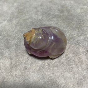 AMETHYST PENDANT WITH AUSPICIOUS BEAST DESIGN
