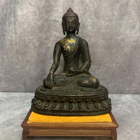 BRONZE GILT SHAKYA MEDICINE BUDDHA STATUE