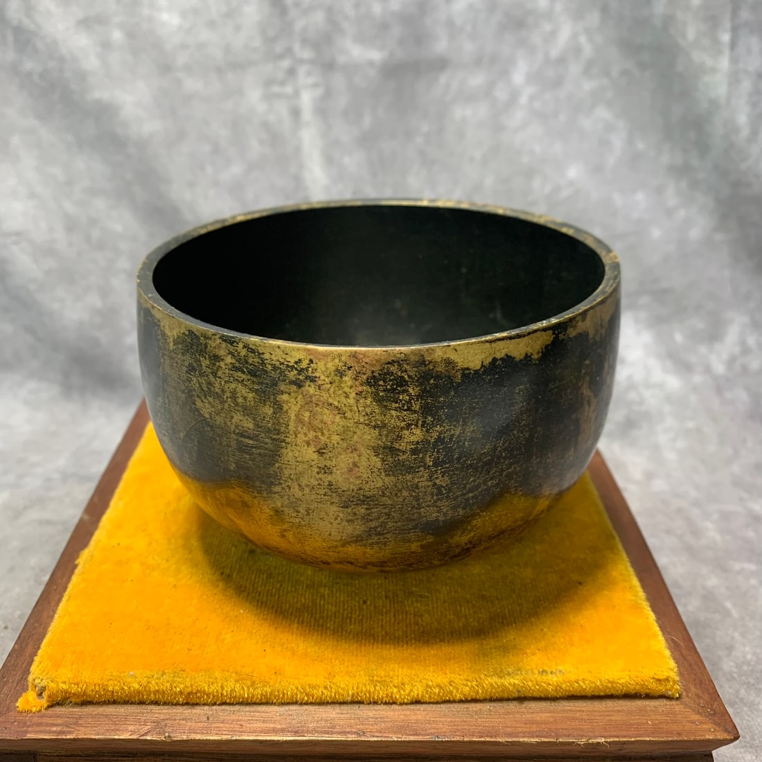 A SMALL BRONZE BOWL: Qing Dynasty; High: 3 inch; Diameter: 4.8 inch