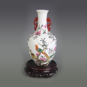 FAMILLE ROSE PORCELAIN VASE WITH BIRD AND FLOWER MOTIFS AND TWIN EARS
