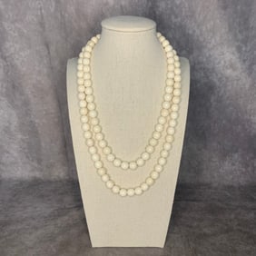 A FINE BONE MADE NECKLACE