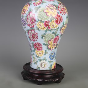 FAMILLE ROSE FLORAL PATTERN MEIPING STYLE VASE