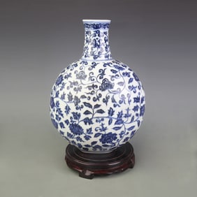 BLUE AND WHITE FLORAL PATTERN MOON STYLE PORCELAIN FLASK
